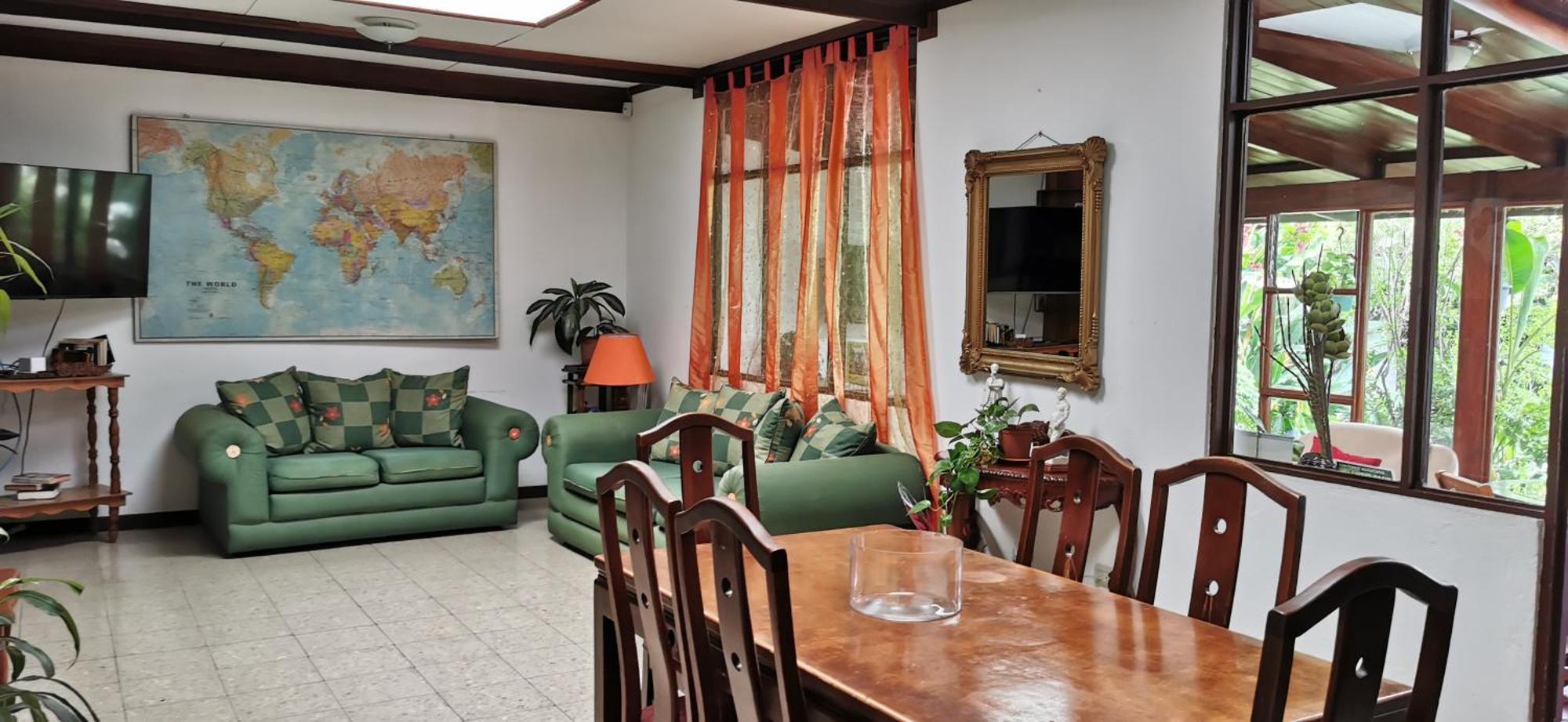 Casa Kibi Kibi Pensión San José