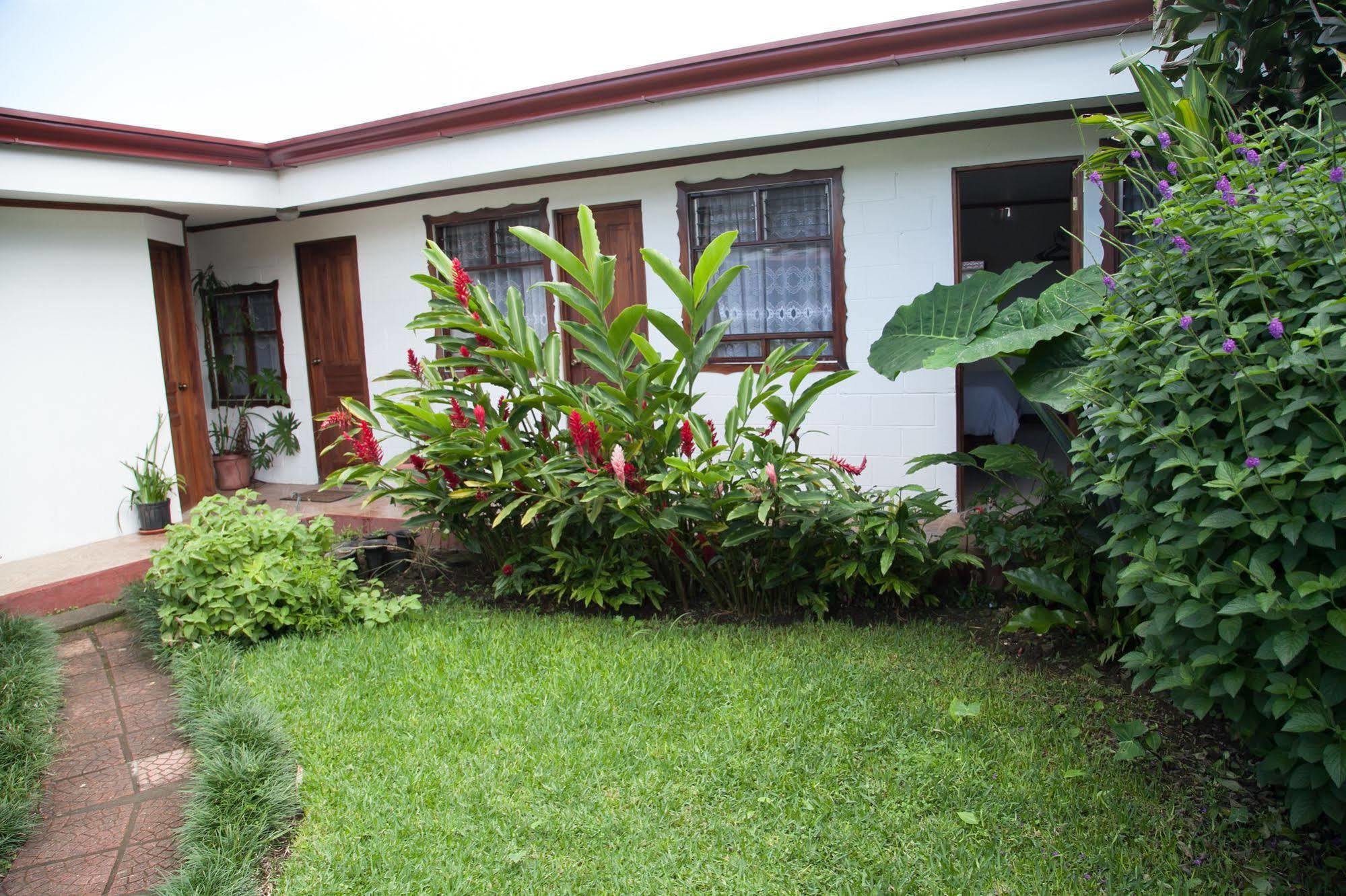 Casa Kibi Kibi Pensión San José